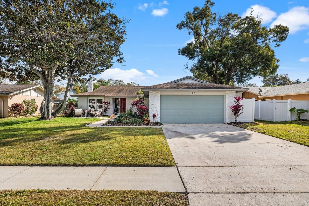 11145 Bella Loma Dr - Photo 2 of 43