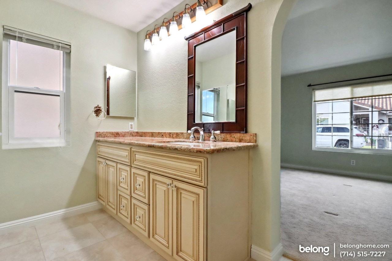 23871 Villena - Photo 2 of 22