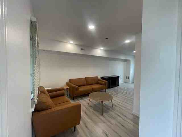3342 Alden Pl Ne - Photo 2 of 5