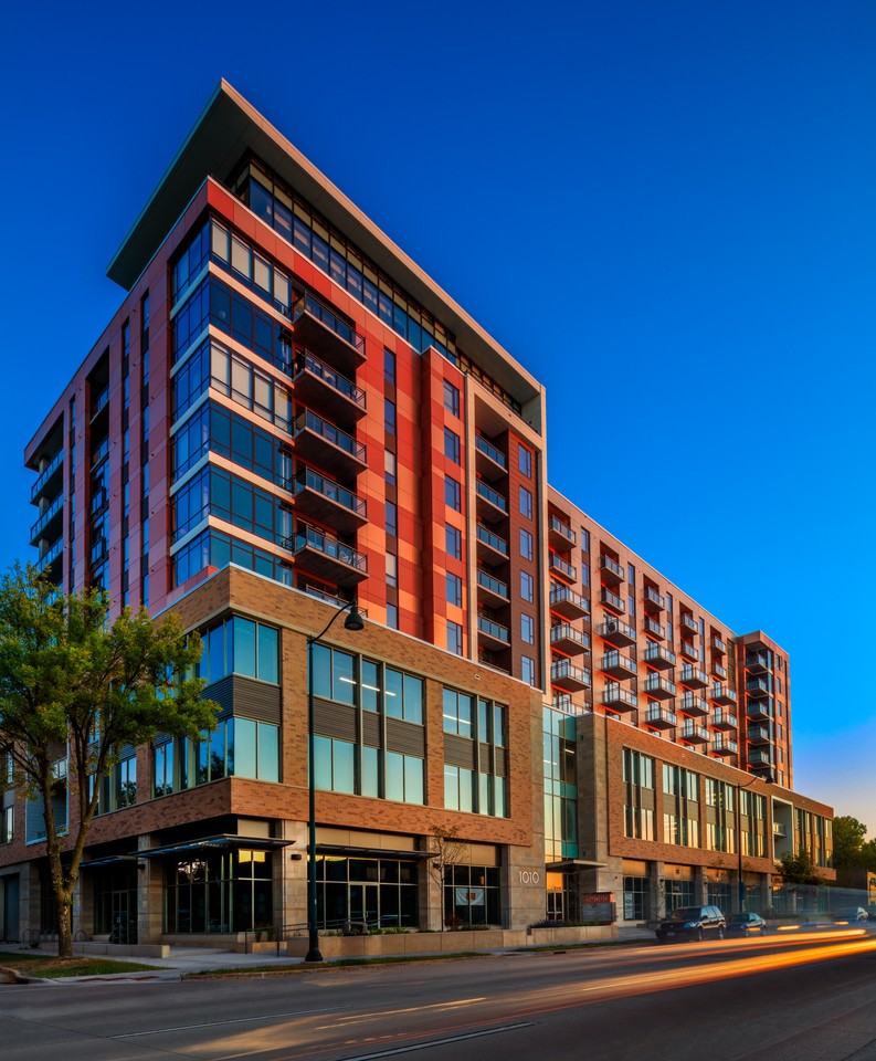 Lyric - Photo 4 of 50