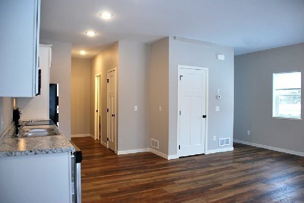 Willow Creek Townhomes - Photo 3 of 15