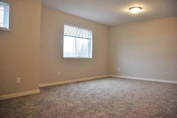 Willow Creek Townhomes - Photo 4 of 15