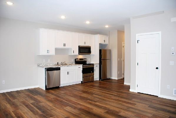 Willow Creek Townhomes - Photo 7 of 15