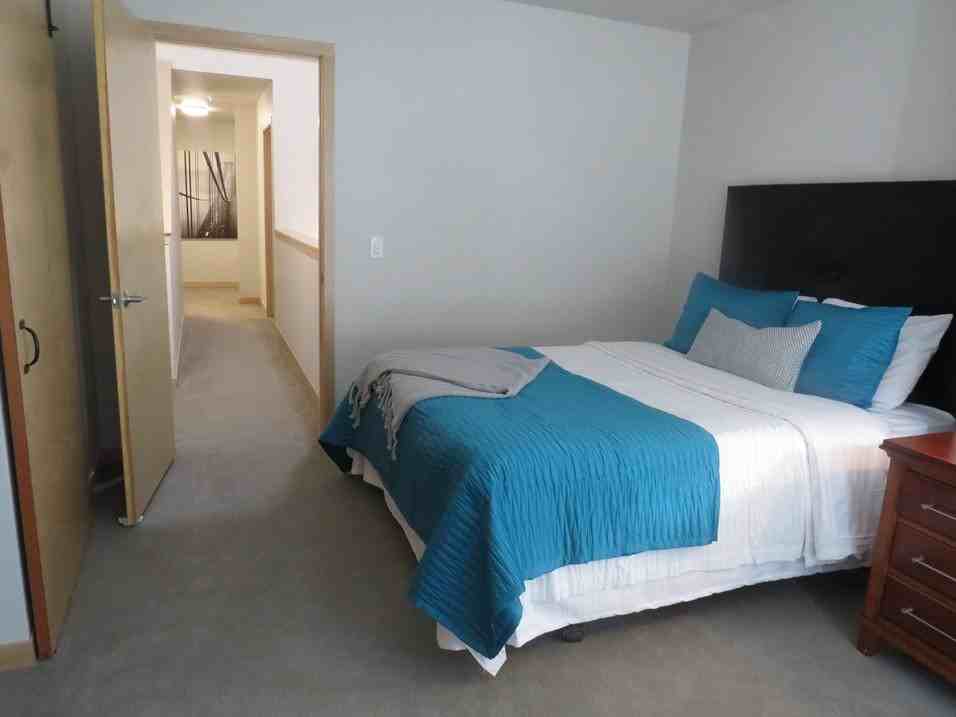 Nichols Station Apartments - Photo 7 of 27