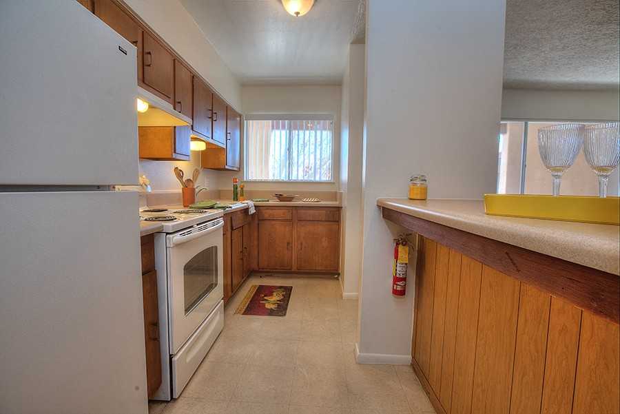 El Pueblo I Apartments - Photo 4 of 17