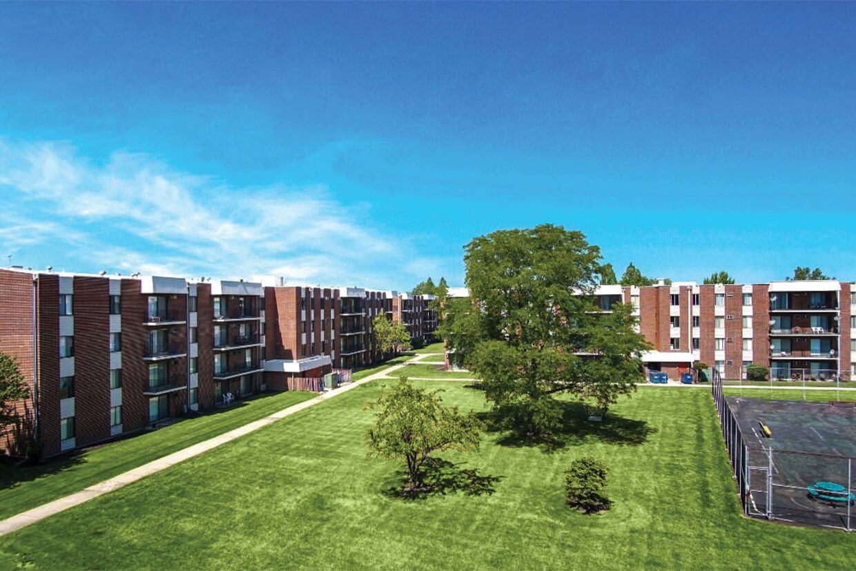 Lansing Riverwood, LLC - Photo 5 of 41