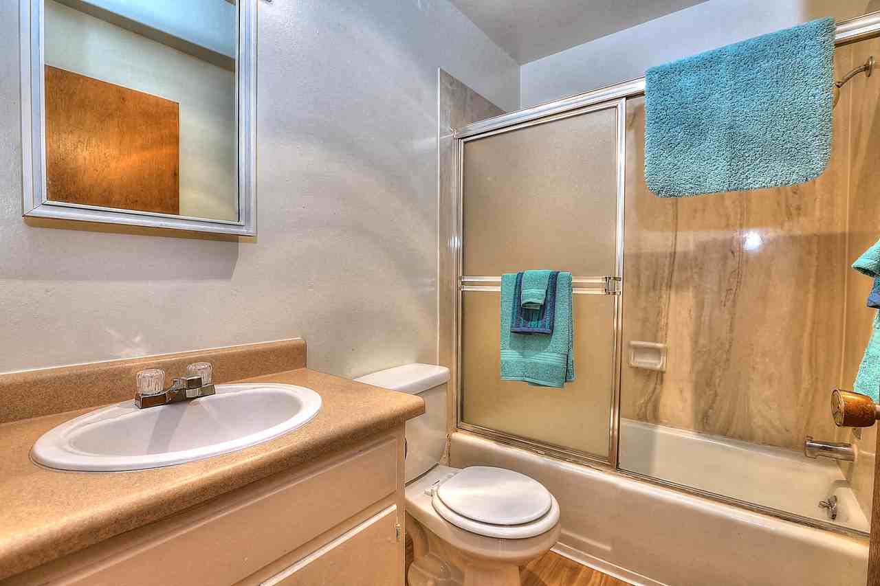 Fair Plaza Apartments - Photo 6 of 12