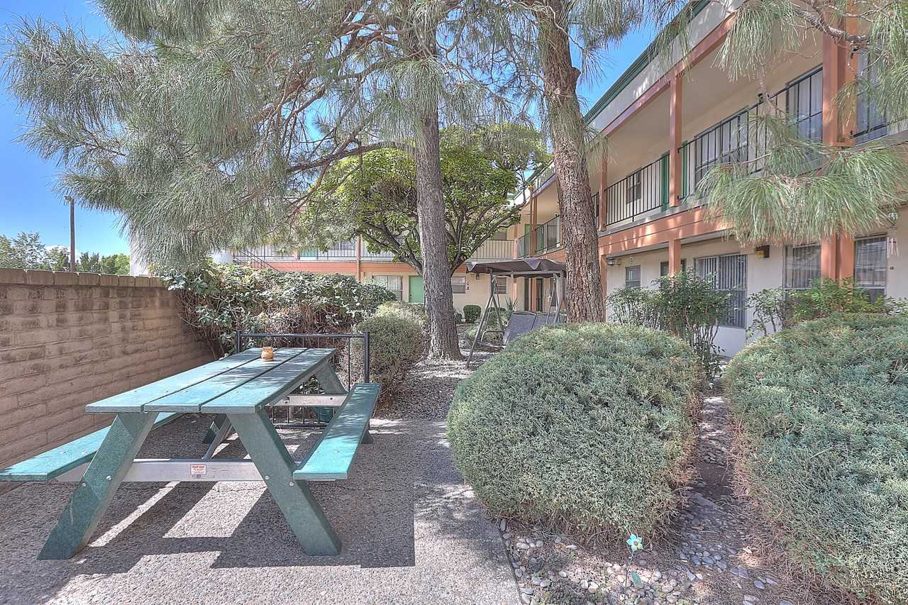 Fair Plaza Apartments - Photo 7 of 12