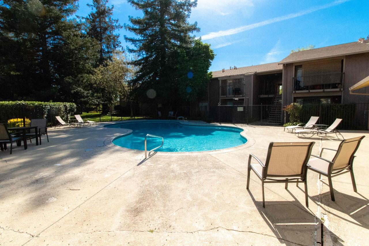 Meadowood Village Apartments - Photo 2 of 29