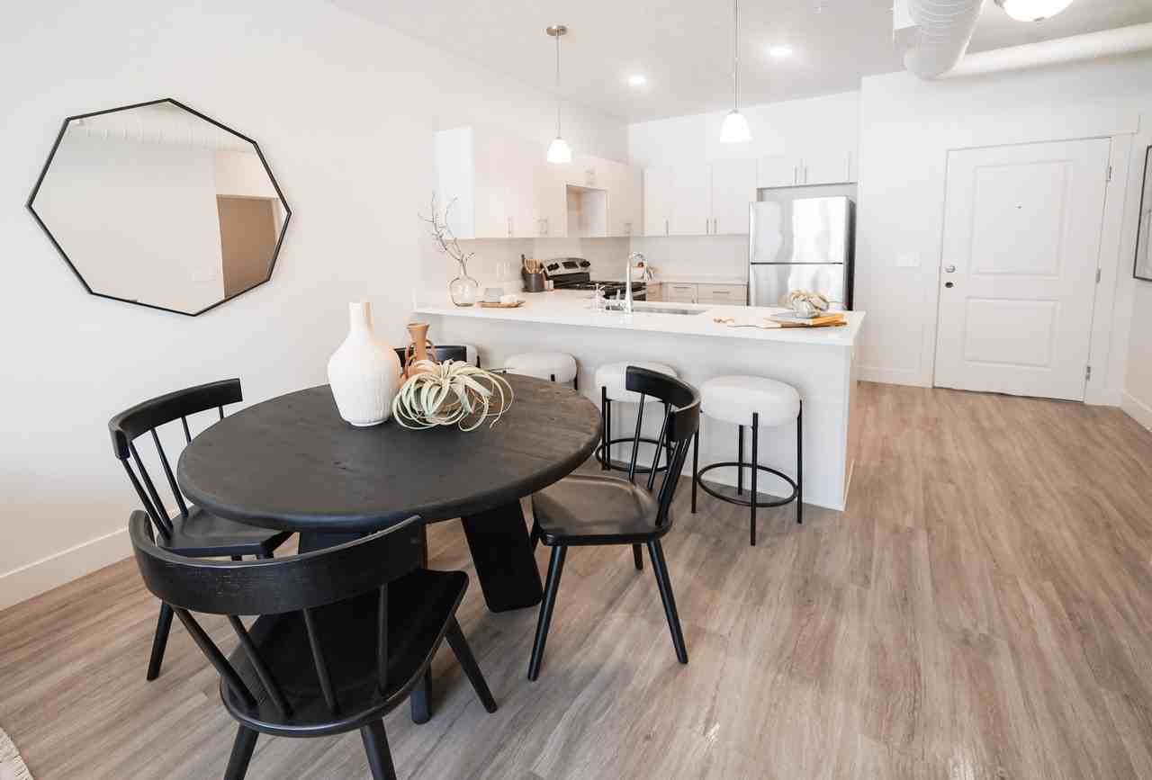 Streetcar Flats - Photo 4 of 50