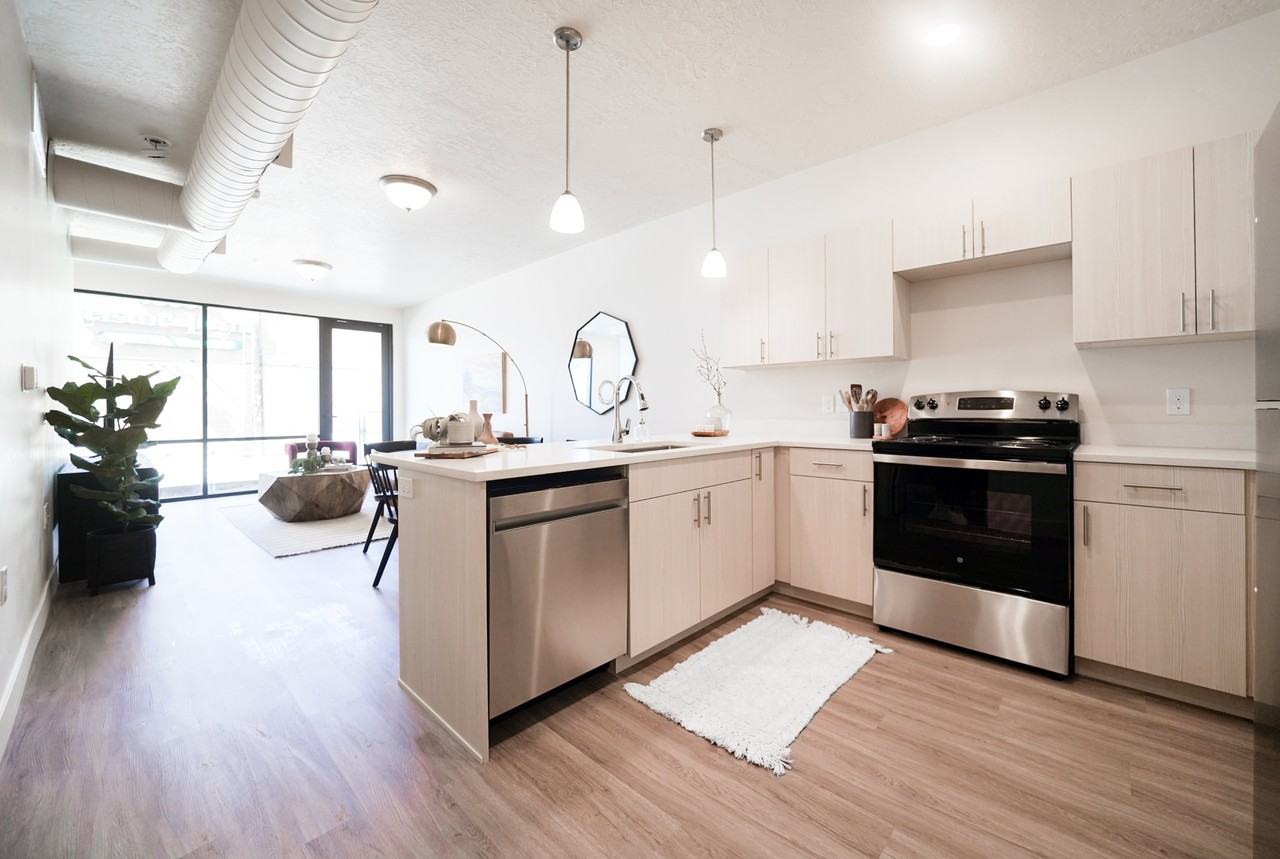 Streetcar Flats - Photo 6 of 50