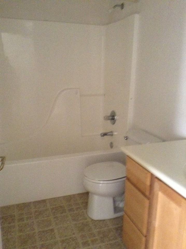 2458 South Iman Avenue - Photo 2 of 5