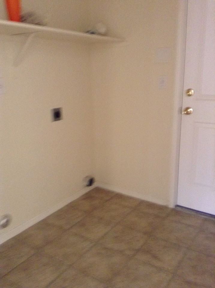 2458 South Iman Avenue - Photo 3 of 5