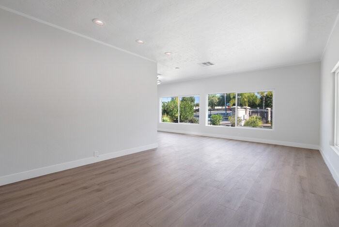 23634 Big Tee Dr - Photo 3 of 40