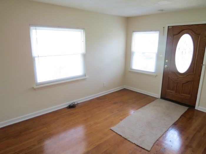 2741 Thorndale Ave - Photo 2 of 15