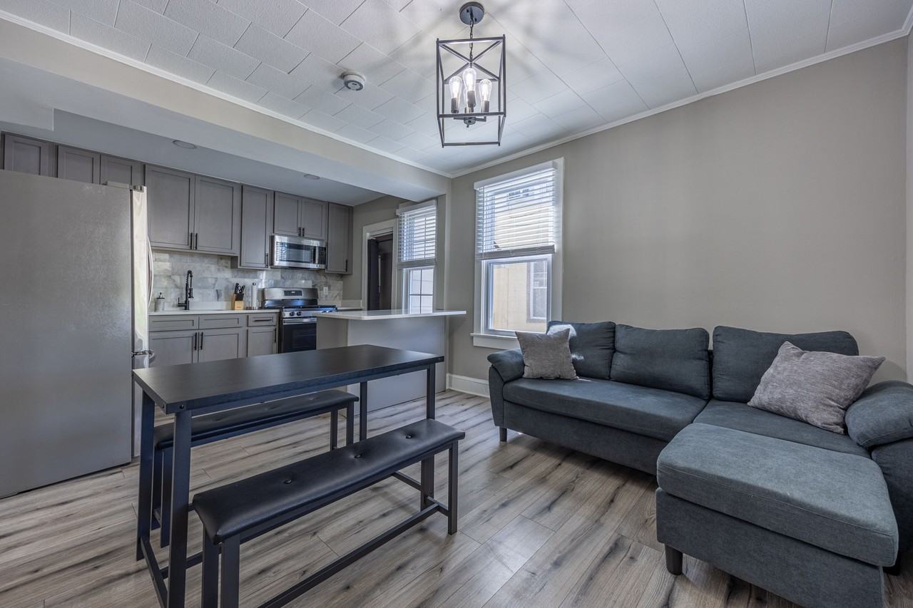 3707 37th Pl #C - Photo 2 of 9