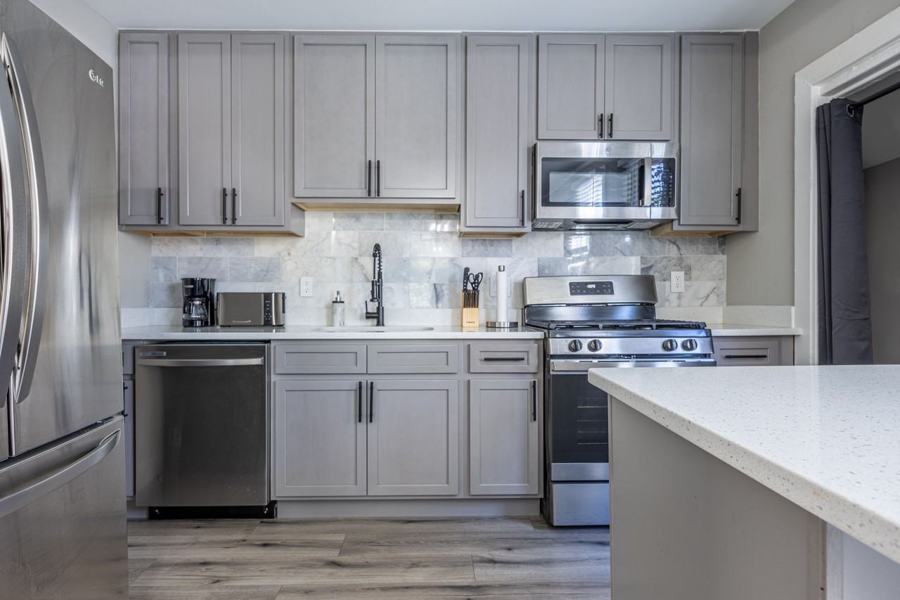 3707 37th Pl #C - Photo 4 of 9