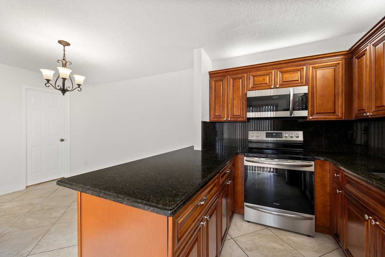 208 Lake Arbor Dr #208 - Photo 2 of 10