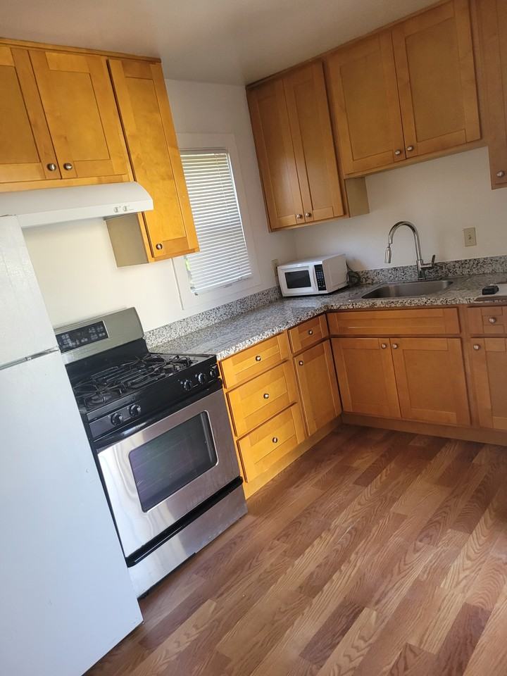 22745 Amador St #NA - Photo 2 of 7