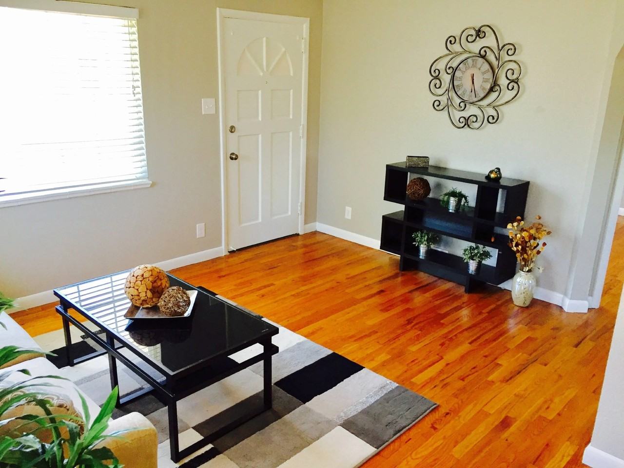 7502 Robinson Way - Photo 5 of 11