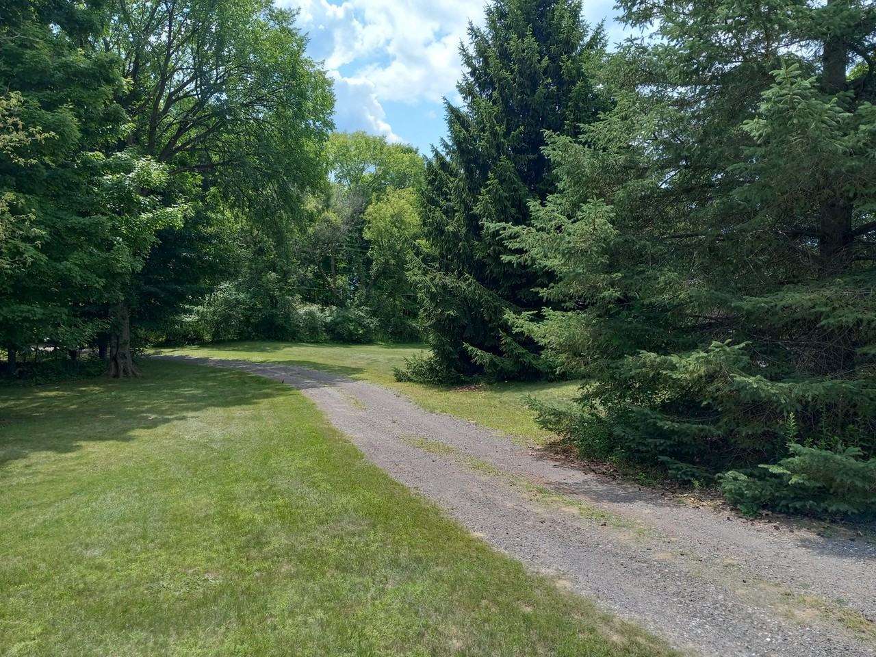 11381 Green Road - Photo 3 of 23