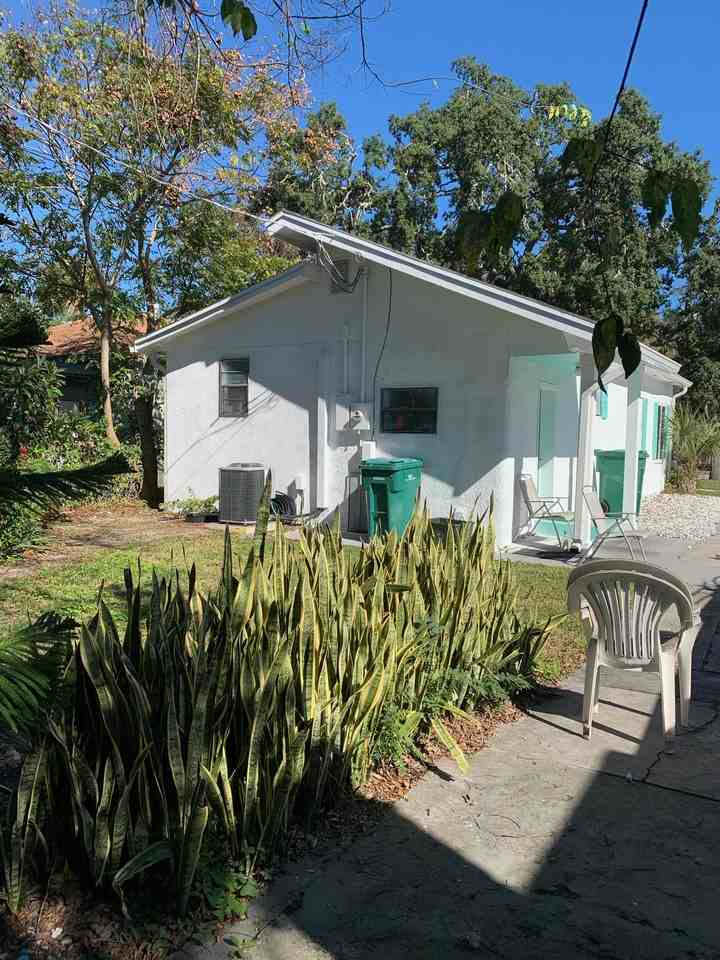 1360 Daytona Ave #NA - Photo 4 of 19