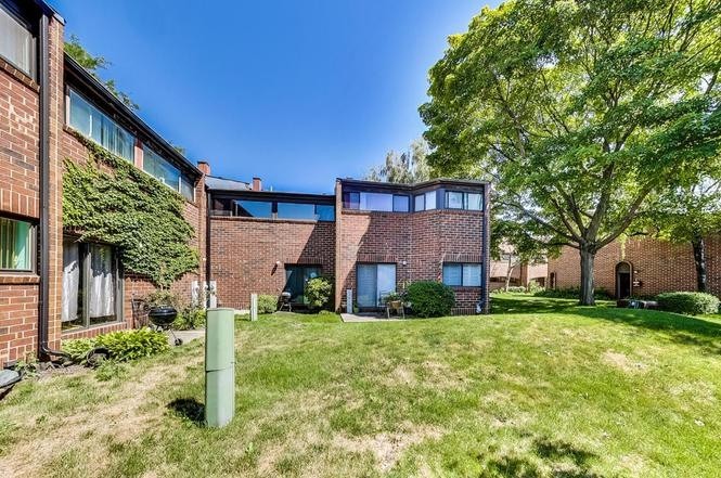 827 S Racine Ave #A - Photo 4 of 35