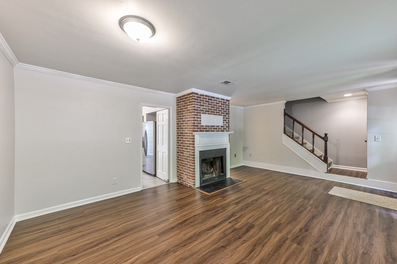 1369 E Rock Springs Rd Ne #1 - Photo 2 of 15
