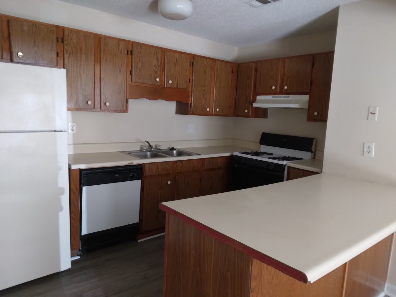 1600 Oakpointe Dr Sw #A - Photo 3 of 8