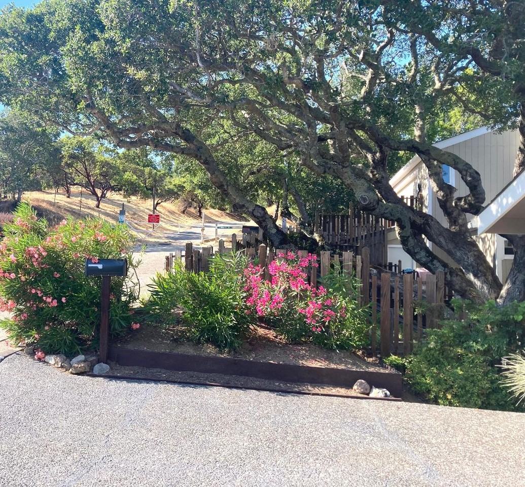 40 Aquinas Dr #NA - Photo 2 of 23