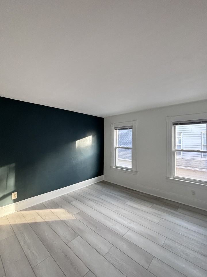 256 Oxford St #3 - Photo 2 of 22