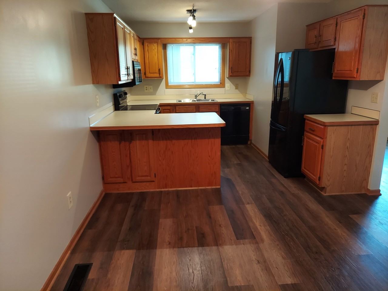 5365 Orleans Ln N #2 - Photo 4 of 11