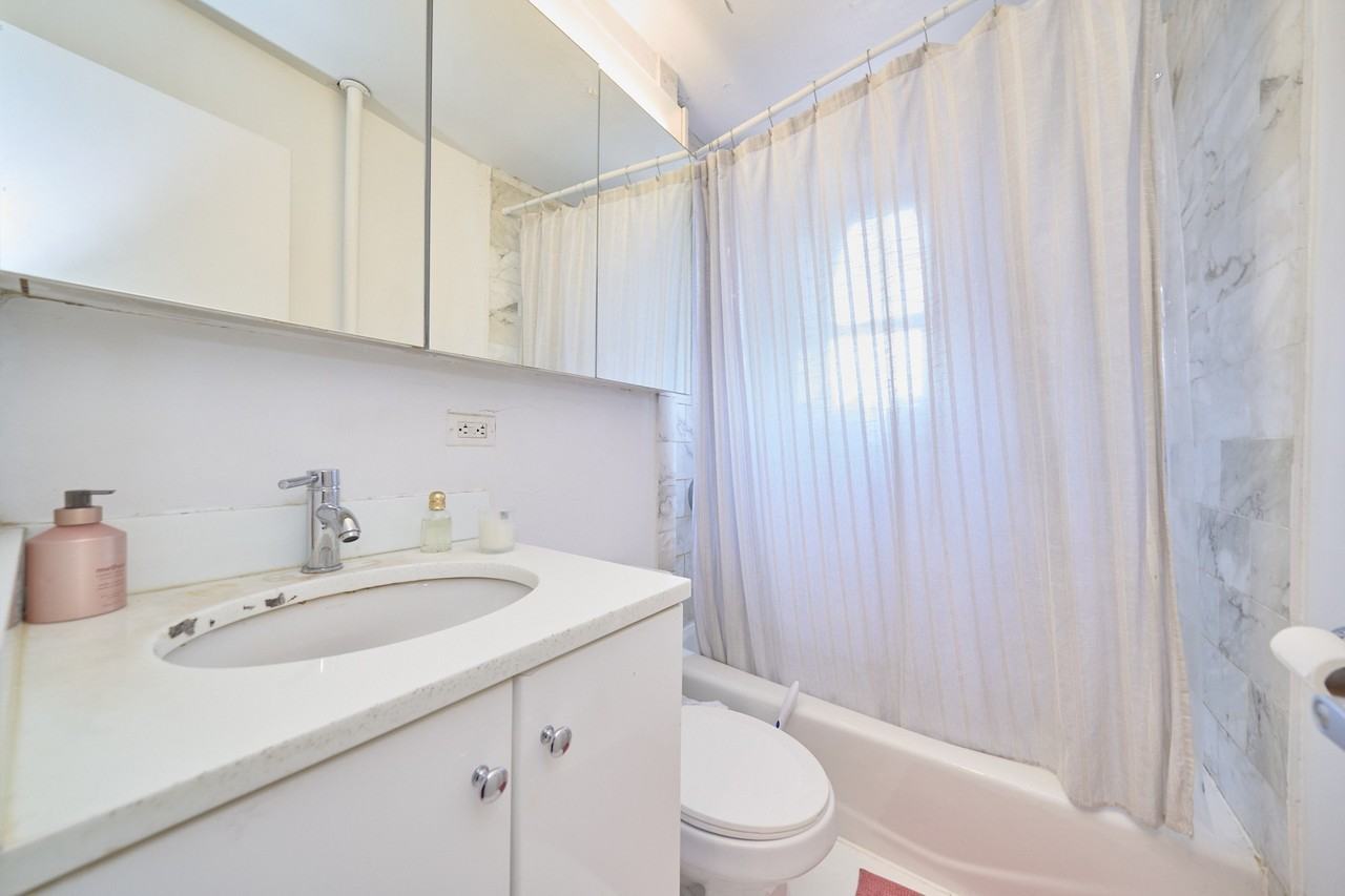 211 Avenue A #15 - Photo 7 of 7