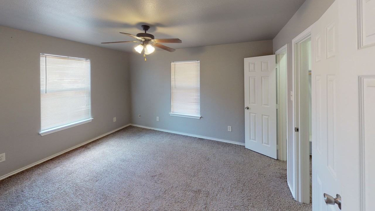 Eagle's Point Apartments - Photo 5 of 5