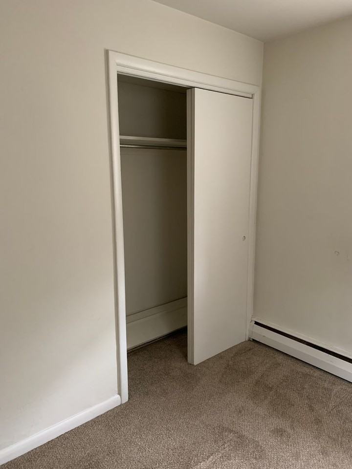 Paxson - 615 Paxson - Photo 7 of 8