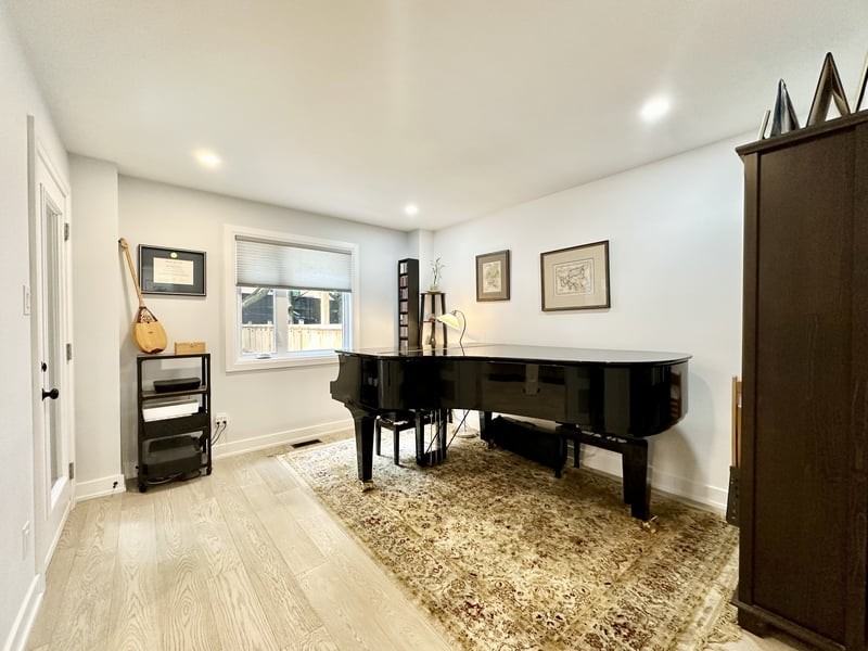 257 Garneau St - Photo 2 of 14