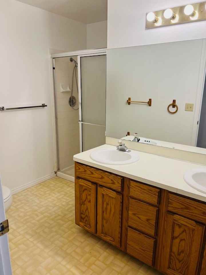 5094 S 1100 E - Photo 7 of 21
