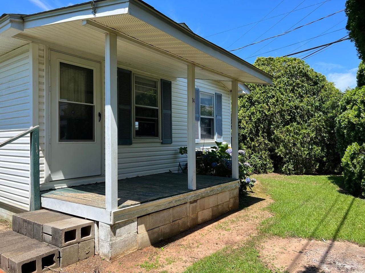 14 Manor St - Photo 2 of 18