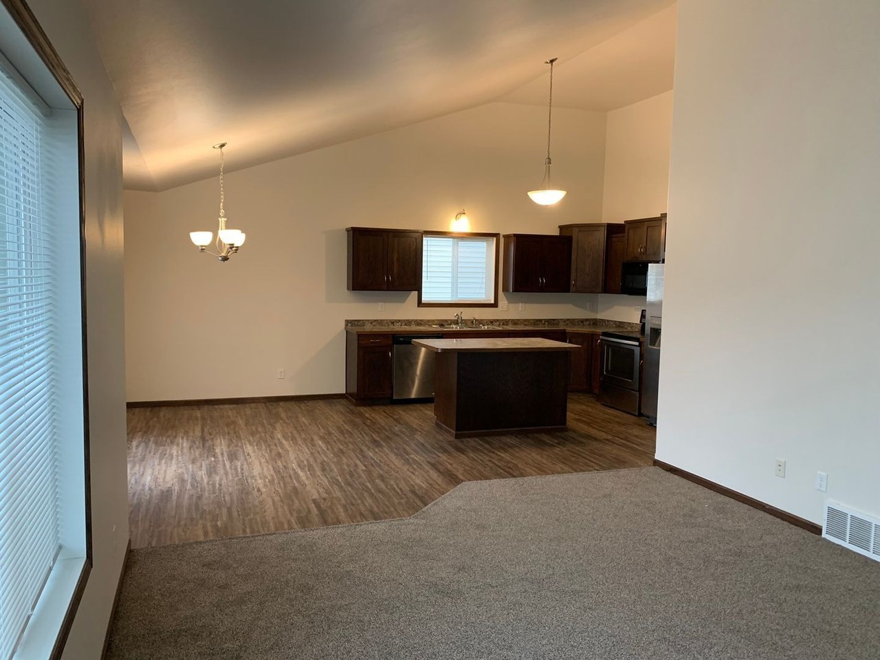509 Foxtail Dr E - Photo 2 of 19
