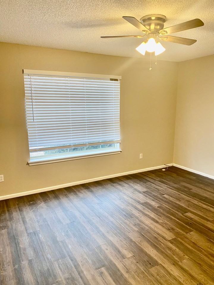 4646 Itasca St - Photo 5 of 9