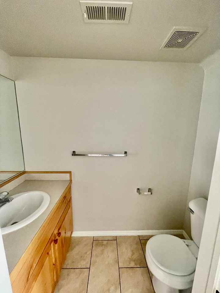 1735 W 540 N - Photo 5 of 10