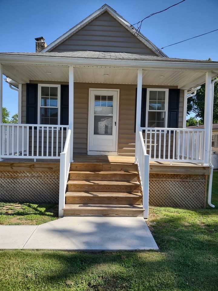 1175 Willow St - Photo 2 of 27