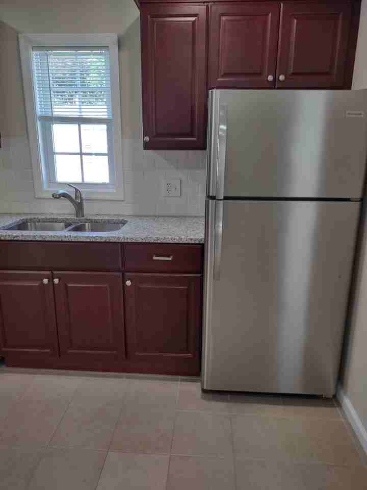 1175 Willow St - Photo 3 of 27