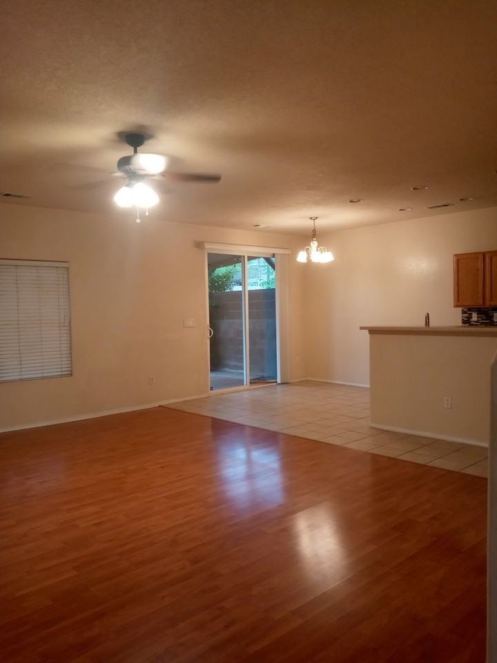 2323 Academic Pl Se - Photo 2 of 21