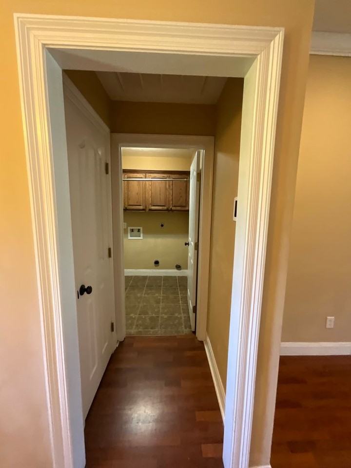 110 James Dr - Photo 5 of 35