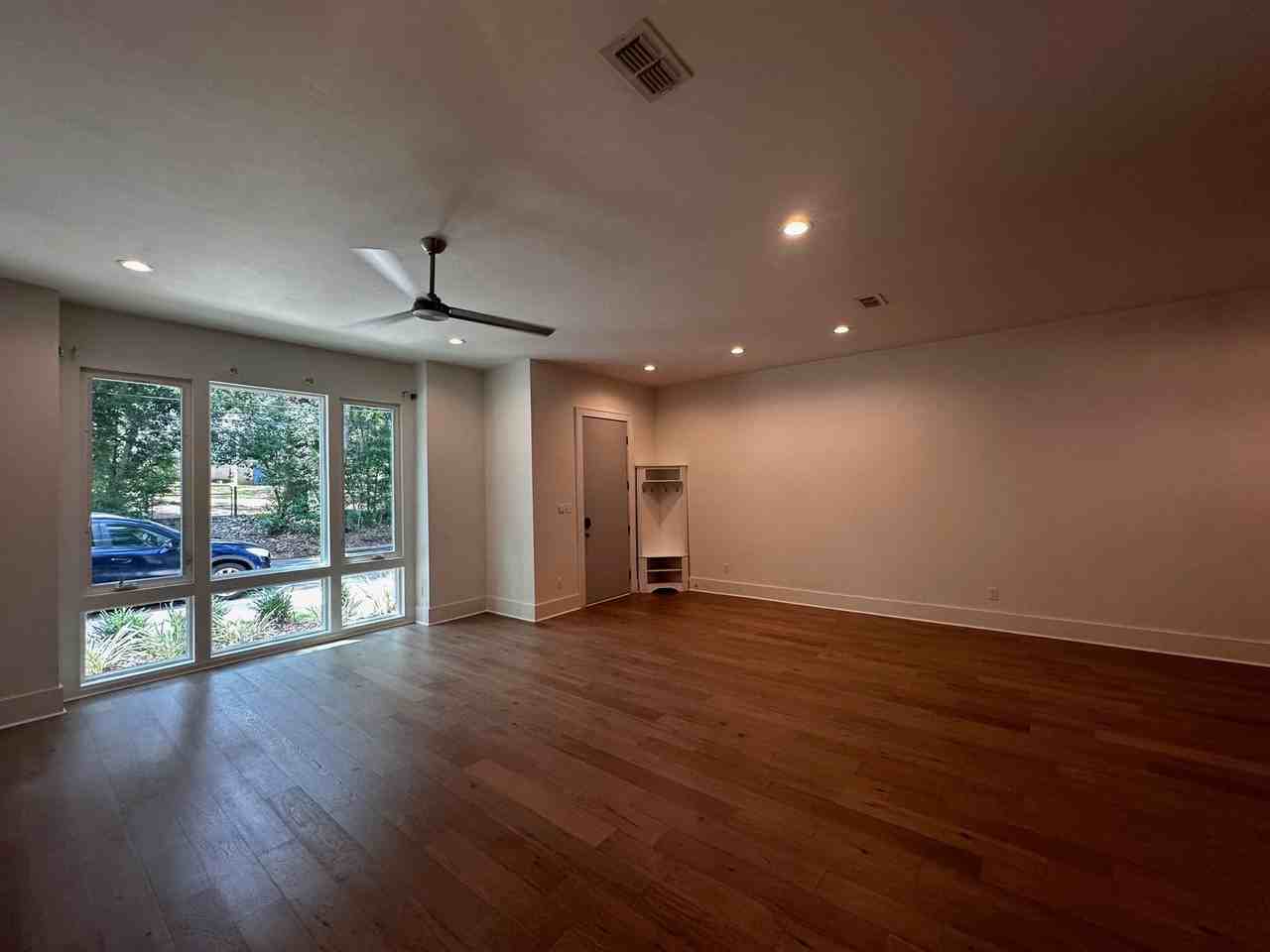 1551 Pine St - Photo 2 of 25