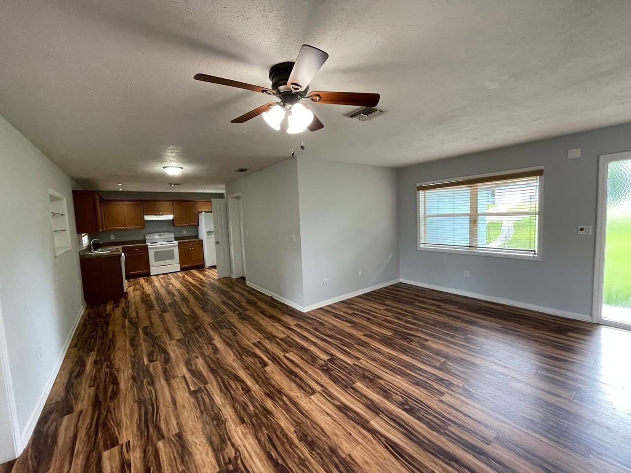 1159 Fountainhead Drive - Photo 3 of 31