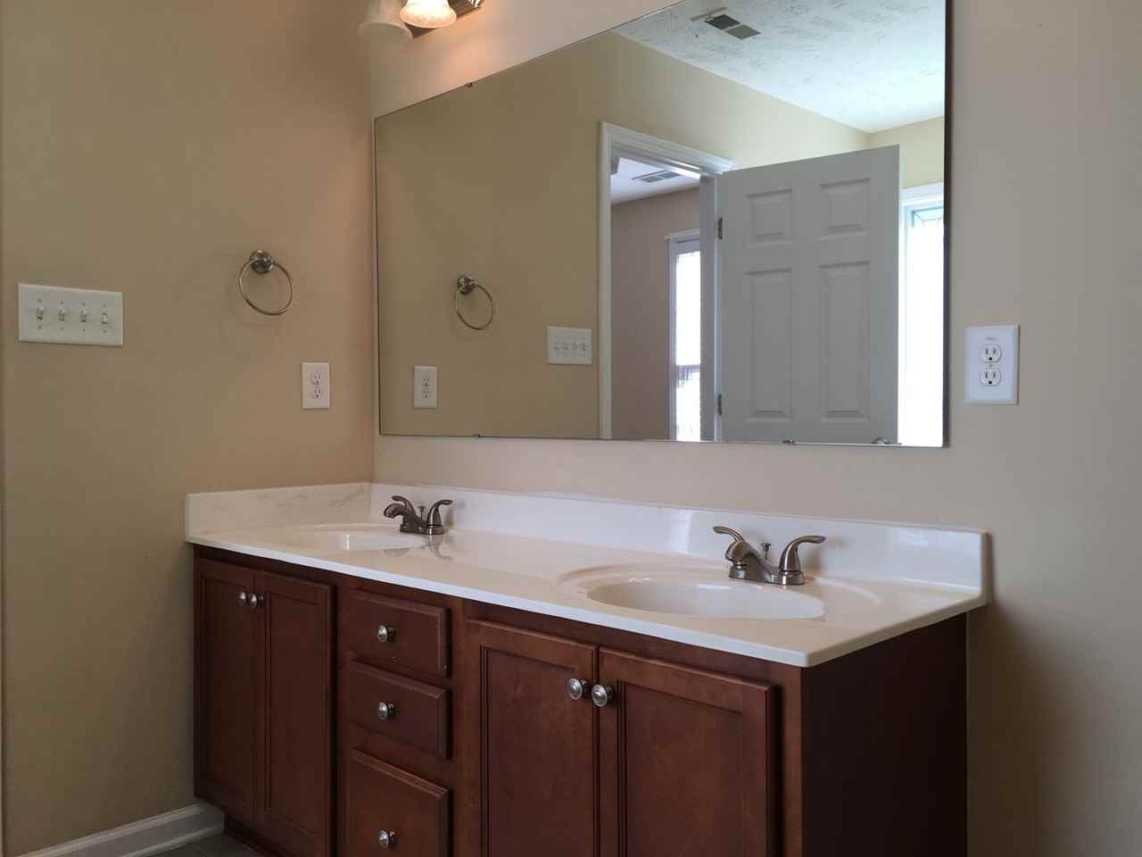 241 Collinwood Dr - Photo 7 of 16