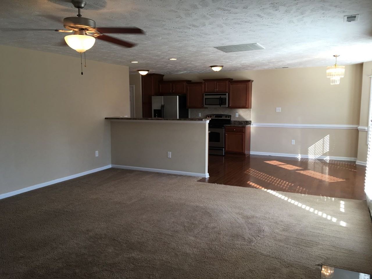 241 Collinwood Dr - Photo 2 of 16