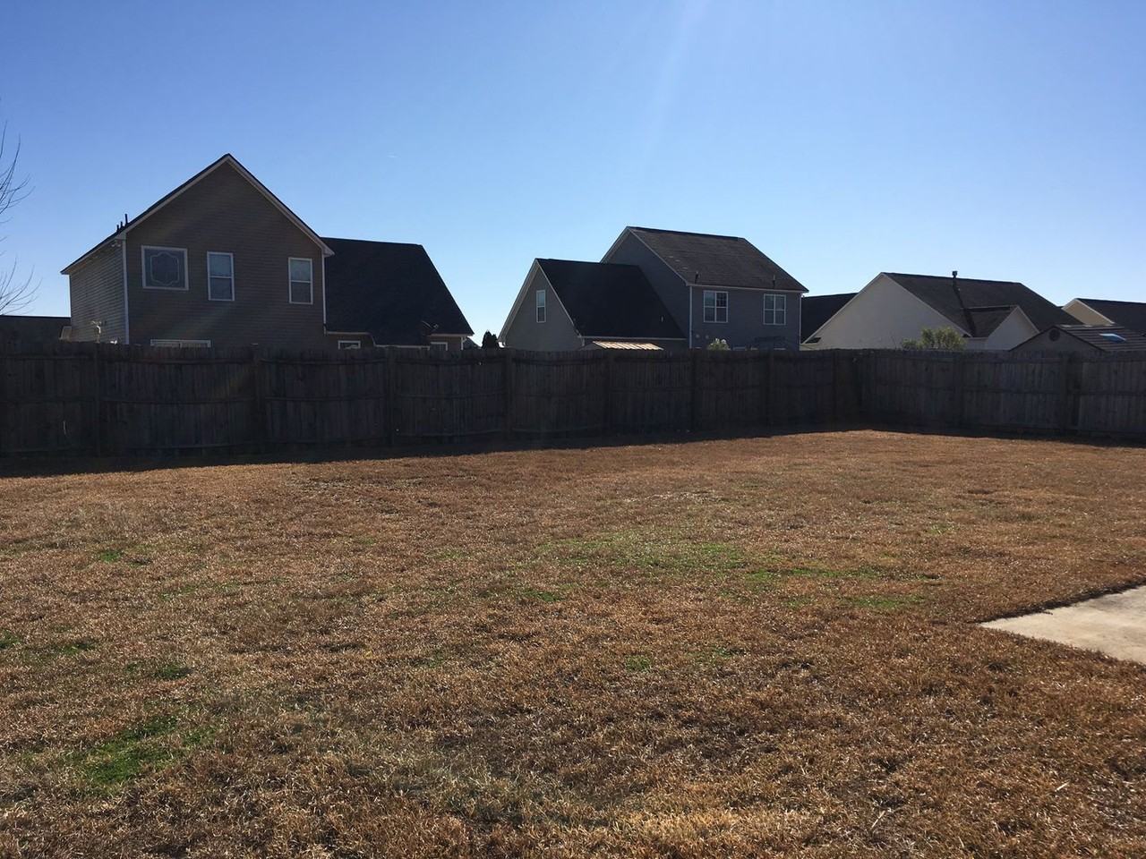 241 Collinwood Dr - Photo 3 of 16